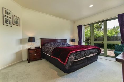 Photo of property in 32 Caroline Crescent, Highbury, Palmerston North, 4412