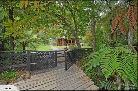 Photo of property in 111 Pinehaven Road, Pinehaven, Upper Hutt, 5019