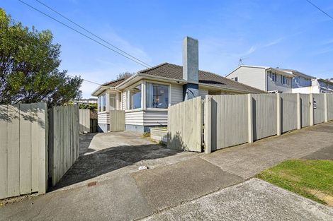 Photo of property in 56 Bell Street, Tawa, Wellington, 5028