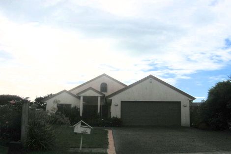 Photo of property in 14 Strachan Way, Highbury, Palmerston North, 4412
