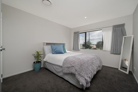 Photo of property in 118a Gracechurch Drive, Flat Bush, Auckland, 2016