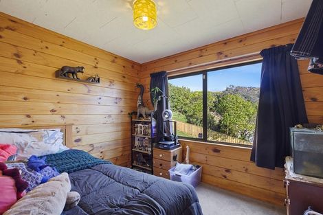 Photo of property in 32 Northumberland Street, Cannons Creek, Porirua, 5024