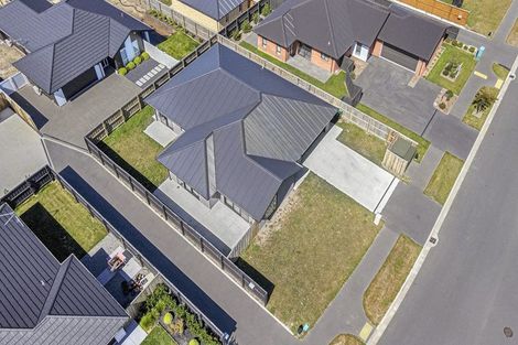 Photo of property in 132 Shillingford Boulevard, Rolleston, 7615