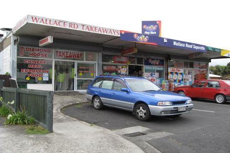 Photo of property in 14 Wallace Road, Mangere Bridge, Auckland, 2022