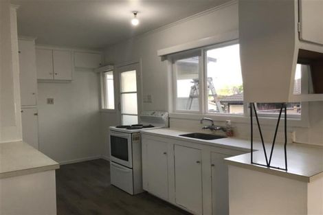 Photo of property in 2/52 College Road, Northcote, Auckland, 0627