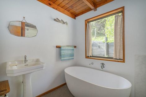 Photo of property in 5b Pohutukawa Grove, Whitianga, 3510