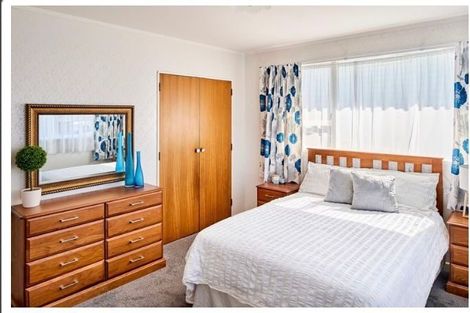 Photo of property in 5 Ruskin Road, Newlands, Wellington, 6037