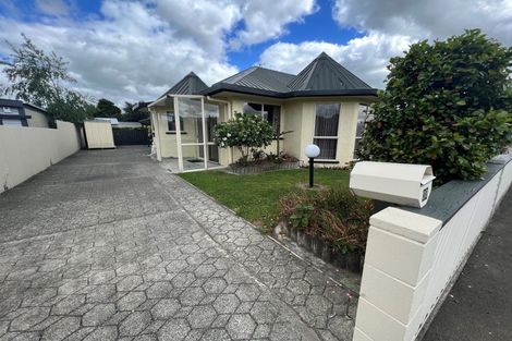 Photo of property in 32 Waterloo Street, Dannevirke, 4930