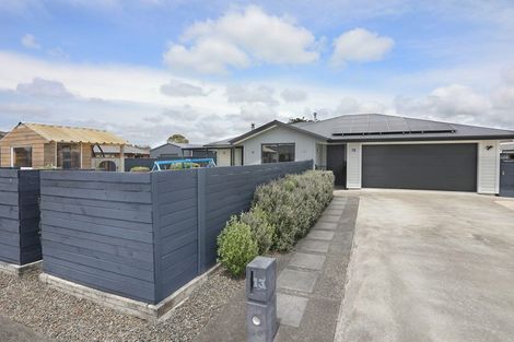Photo of property in 13 George Street, Bulls, 4818
