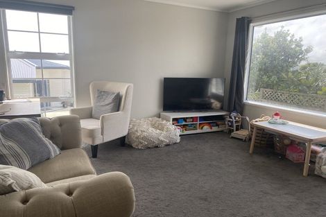 Photo of property in 39 Matatiro Street, Titahi Bay, Porirua, 5022