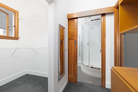 Photo of property in Devonport Apartments, 30/127 Saint Aubyn Street, New Plymouth, 4310