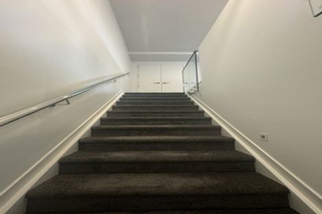 Photo of property in 10 Monstedt Terrace, Windsor Park, Auckland, 0632