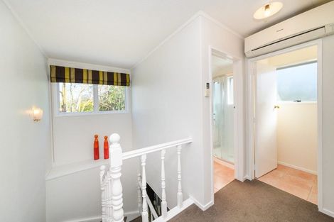 Photo of property in 15 Elmira Avenue, Hokowhitu, Palmerston North, 4410