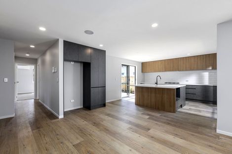 Photo of property in 24 Tarras Road, Kumeu, 0810