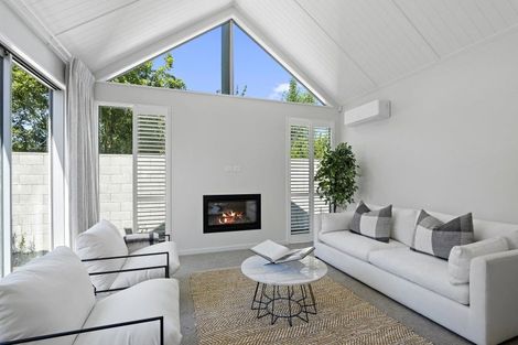 Photo of property in 96a Saint James Avenue, Papanui, Christchurch, 8053