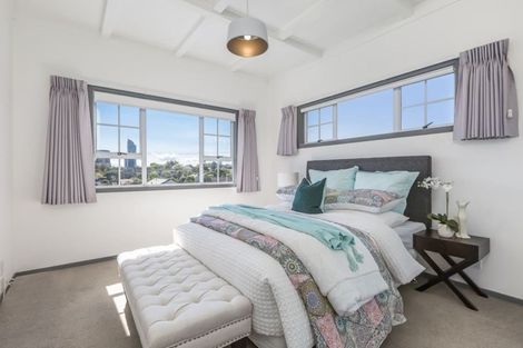 Photo of property in 1/10 Hart Road, Hauraki, Auckland, 0622