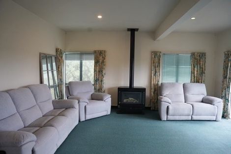 Photo of property in 31 Lanyon Place, Whitby, Porirua, 5024