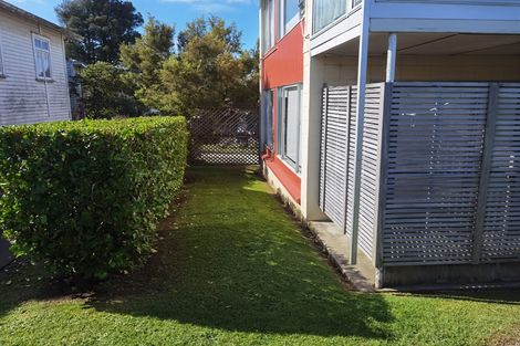 Photo of property in 1/736 Mount Eden Road, Mount Eden, Auckland, 1024