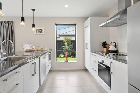 Photo of property in 37 Burford Way, Rolleston, 7615