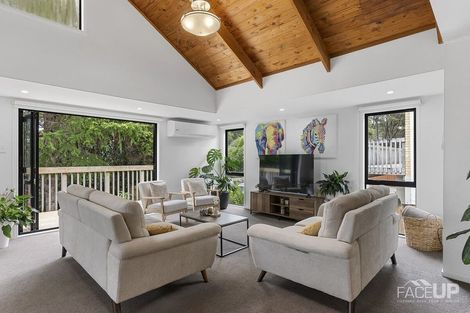 Photo of property in 50 Lagoon Way, West Harbour, Auckland, 0618