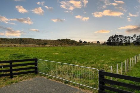 Photo of property in 722 Himatangi Block Road, Foxton, 4893