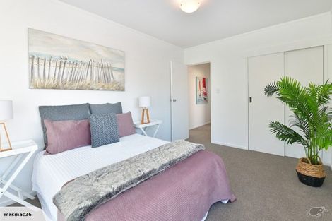 Photo of property in 1/871 East Coast Road, Northcross, Auckland, 0632