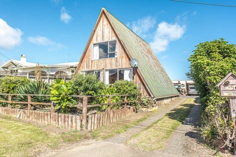 Photo of property in 5 Ashton Terrace, Castlecliff, Whanganui, 4501