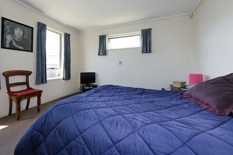 Photo of property in 16 Woodglen Road, Glen Eden, Auckland, 0602