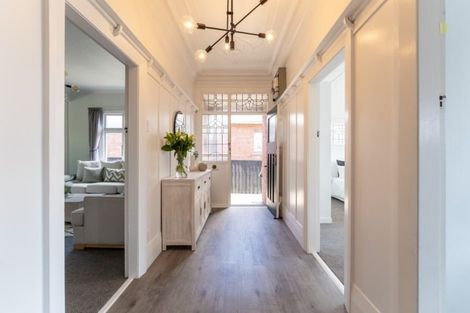 Photo of property in 33 Beach Street, Saint Clair, Dunedin, 9012