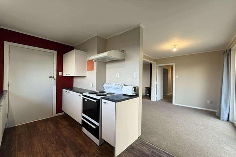 Photo of property in 52 Ruskin Road, Newlands, Wellington, 6037