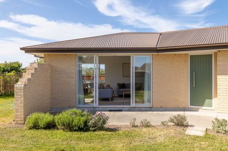 Photo of property in 30 Woodgrove Avenue, North New Brighton, Christchurch, 8083