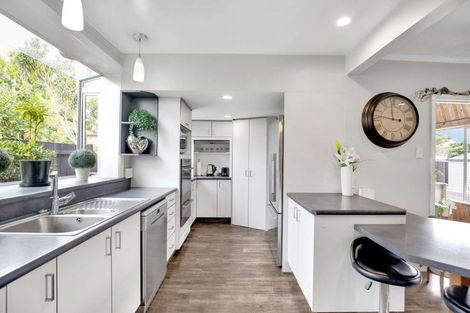 Photo of property in 11a Larch Place, Casebrook, Christchurch, 8051