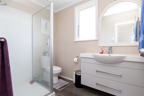 Photo of property in 104 Pipiroa Road, Ngatea, 3503