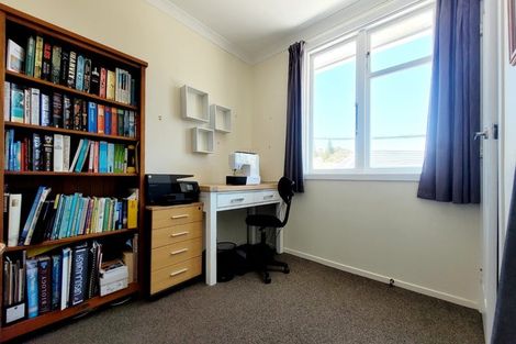 Photo of property in 61 Morere Street, Titahi Bay, Porirua, 5022