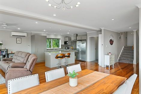 Photo of property in 33 Shera Street, Acacia Bay, Taupo, 3330