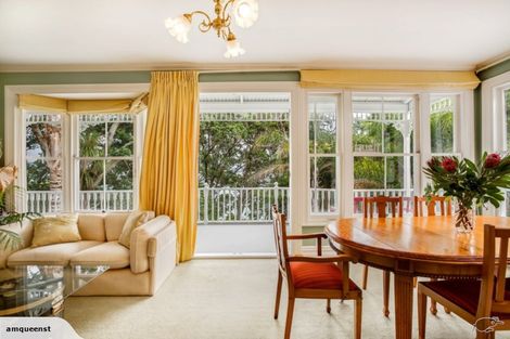 Photo of property in 36 Queen Street, Northcote Point, Auckland, 0627
