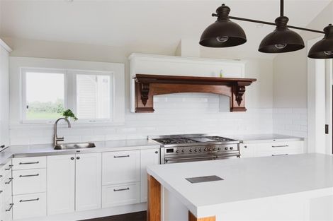 Photo of property in 111 Wharf Road, Clarks Beach, Pukekohe, 2679