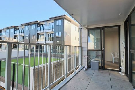 Photo of property in 15a/132 Stancombe Road, Flat Bush, Auckland, 2016