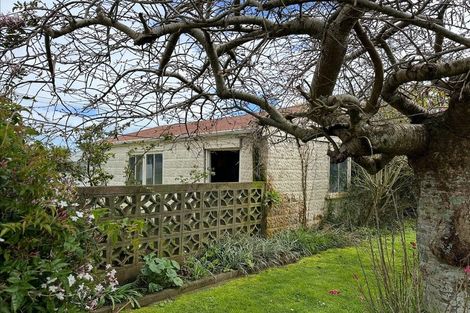 Photo of property in 14 Blake Street, Waitara, 4320