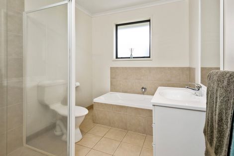 Photo of property in 108 Valley Road, Pukekohe, 2120