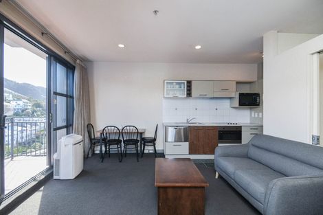 Photo of property in Atrium Towers, 8j/154 The Terrace, Wellington Central, Wellington, 6011