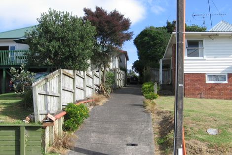 Photo of property in 13 Zion Road, Birkenhead, Auckland, 0626