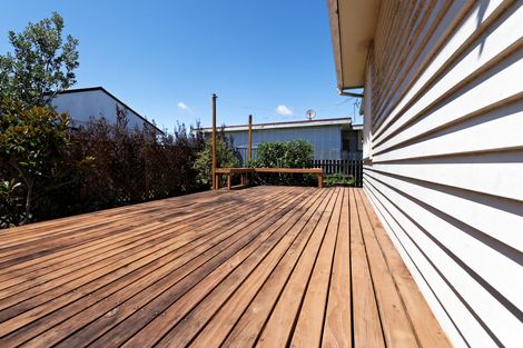 Photo of property in 16 Woodglen Road, Glen Eden, Auckland, 0602