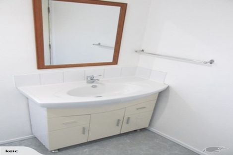 Photo of property in 2/19 Philson Terrace, Browns Bay, Auckland, 0630