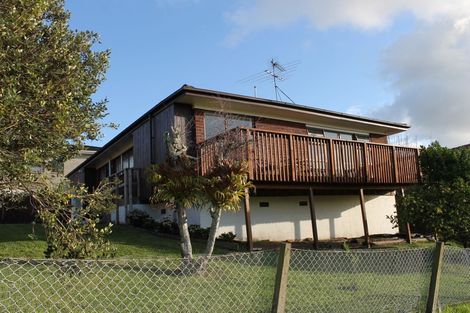 Photo of property in 2/33 Tyrian Close, Half Moon Bay, Auckland, 2012