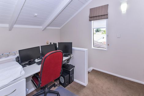 Photo of property in 15 Lemonwood Place, The Gardens, Auckland, 2105