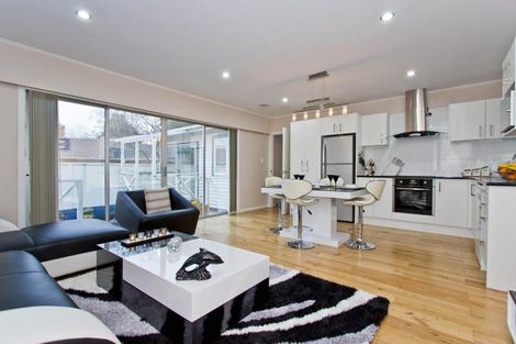 Photo of property in 119 Bolton Street, Blockhouse Bay, Auckland, 0600