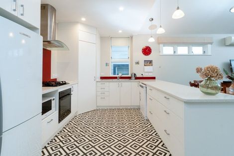 Photo of property in 23 Naughton Terrace, Kilbirnie, Wellington, 6022