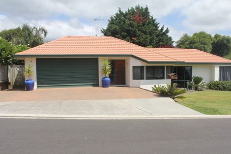 Photo of property in 4 Molyneux Place, Welcome Bay, Tauranga, 3112
