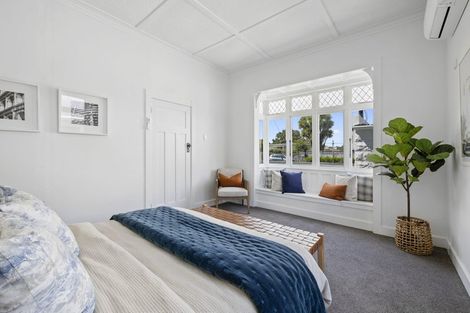 Photo of property in 72 Barrett Street, Westown, New Plymouth, 4310